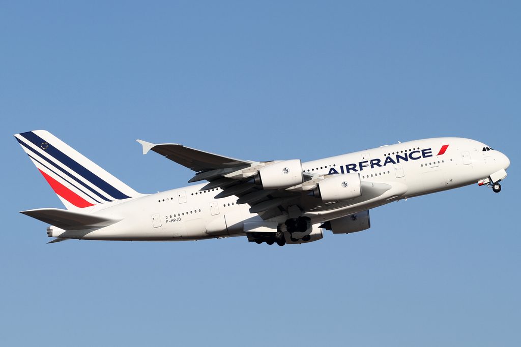 Air France A380-800(F-HPJD) par Kentaro IEMOTO https://www.flickr.com/photos/kentaroiemoto/5233706017/