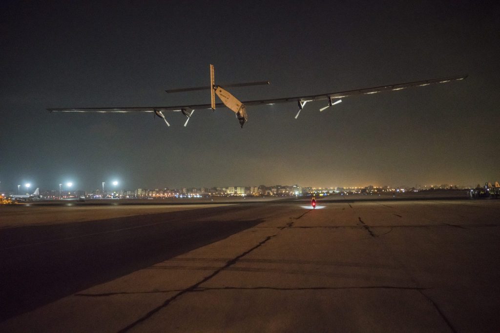 Solar Impulse 2 - Décollage du Caire