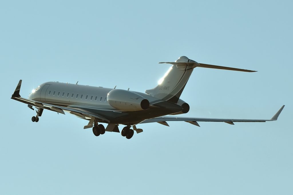 SE-RMT Global Express 6000 par aceebee sous (CC BY-SA 2.0) https://www.flickr.com/photos/aceebee/19899976886/ https://creativecommons.org/licenses/by-sa/2.0/