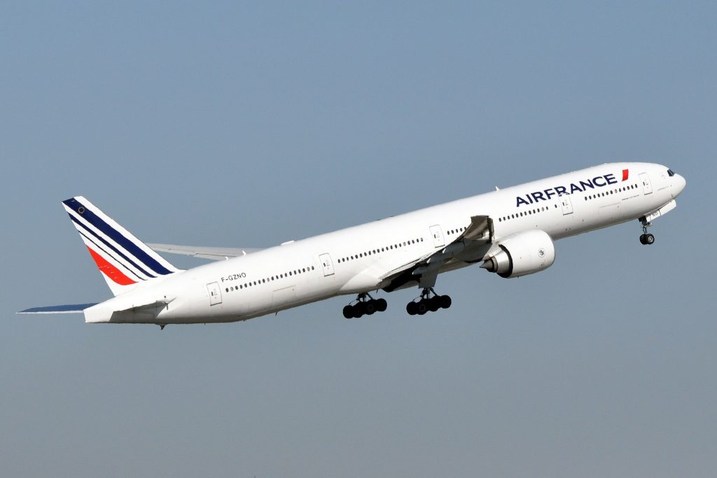 B777-328ER Air France F-GZNO - ERIC SALARD