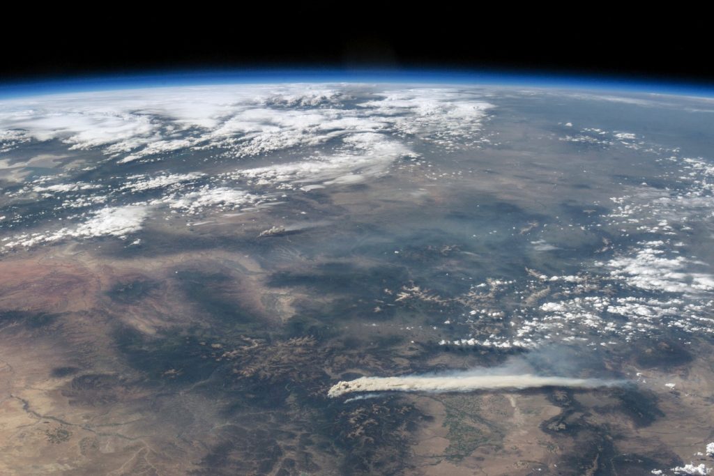 Astronaut View of Fires in Colorado par NASA Goddard Space Flight Center sous (CC BY 2.0)
