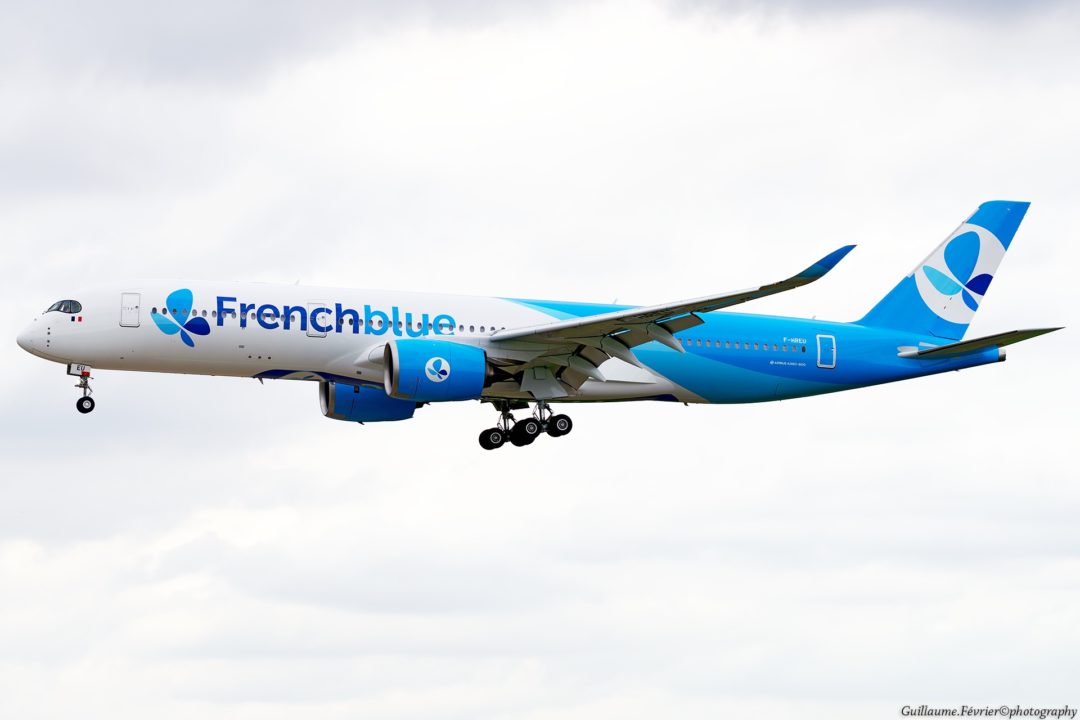 A350-941 French Blue F-HREU en entrainement atterrit à Orly le 21 août 2017
