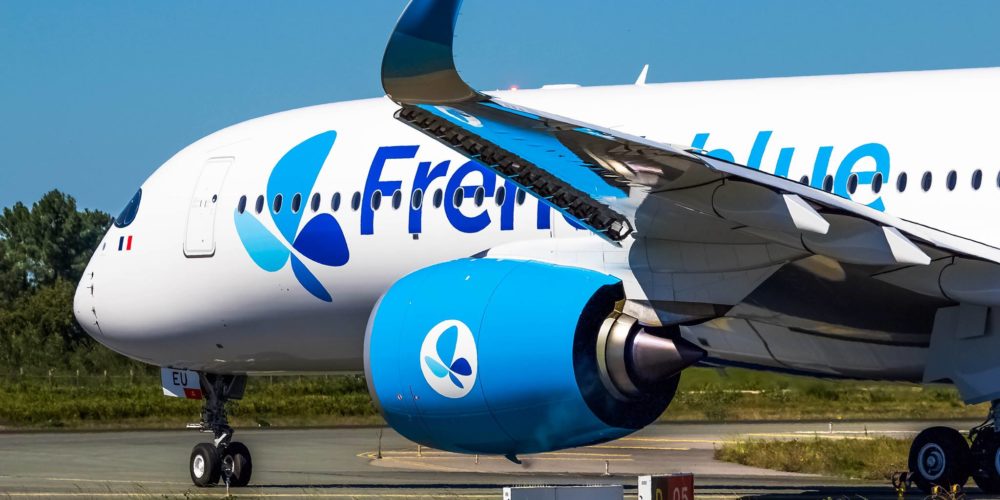 A350-941 French Blue F-HREU au roulage à Bordeaux