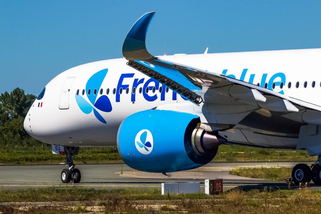A350-941 French Blue F-HREU au roulage à Bordeaux