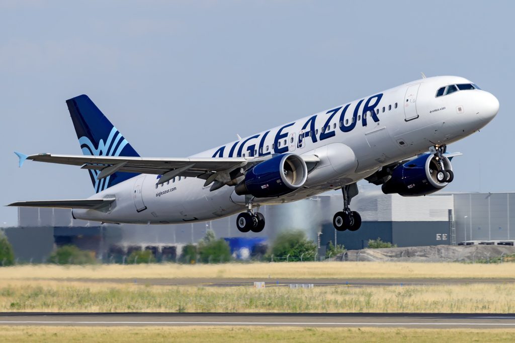 A320 Aigle Azur au décollage à Orly