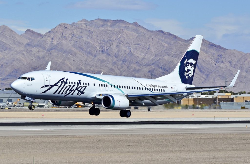 Alaska Airlines Boeing 737-890