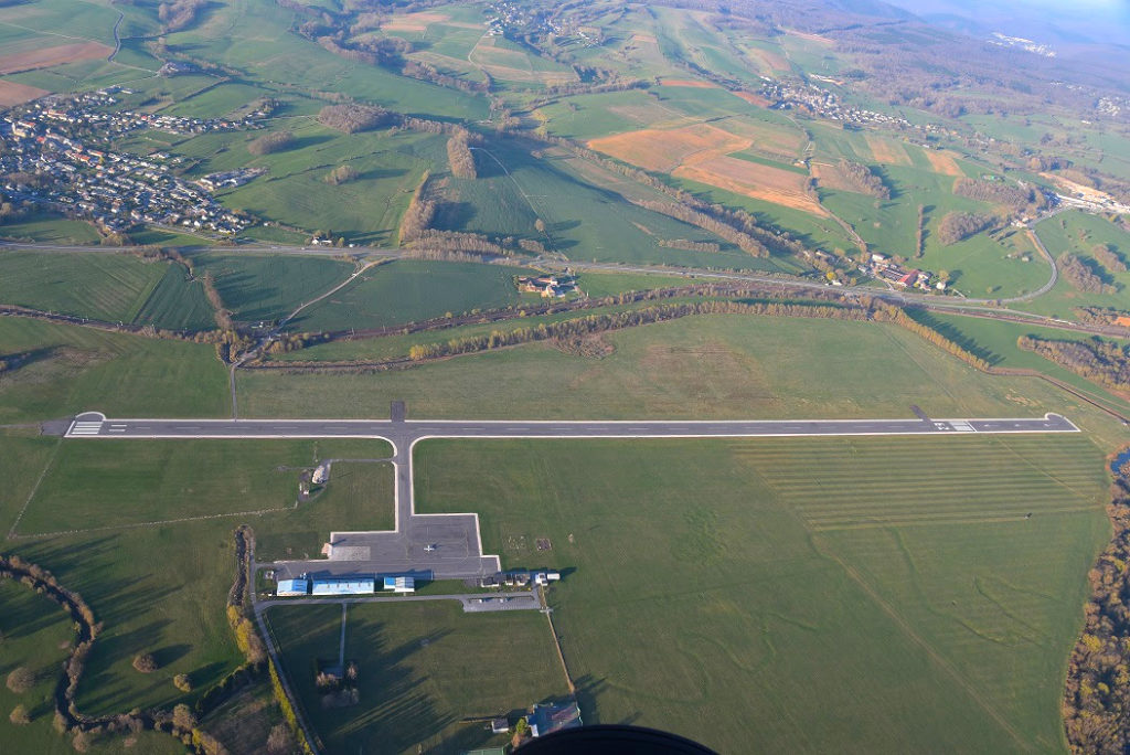 Aérodrome des Ardennes-Étienne Riché