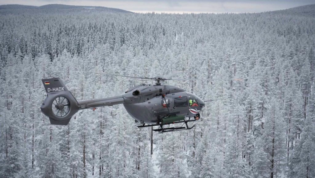 Hélicoptère H145M pendant la campagne d'essais en Suede