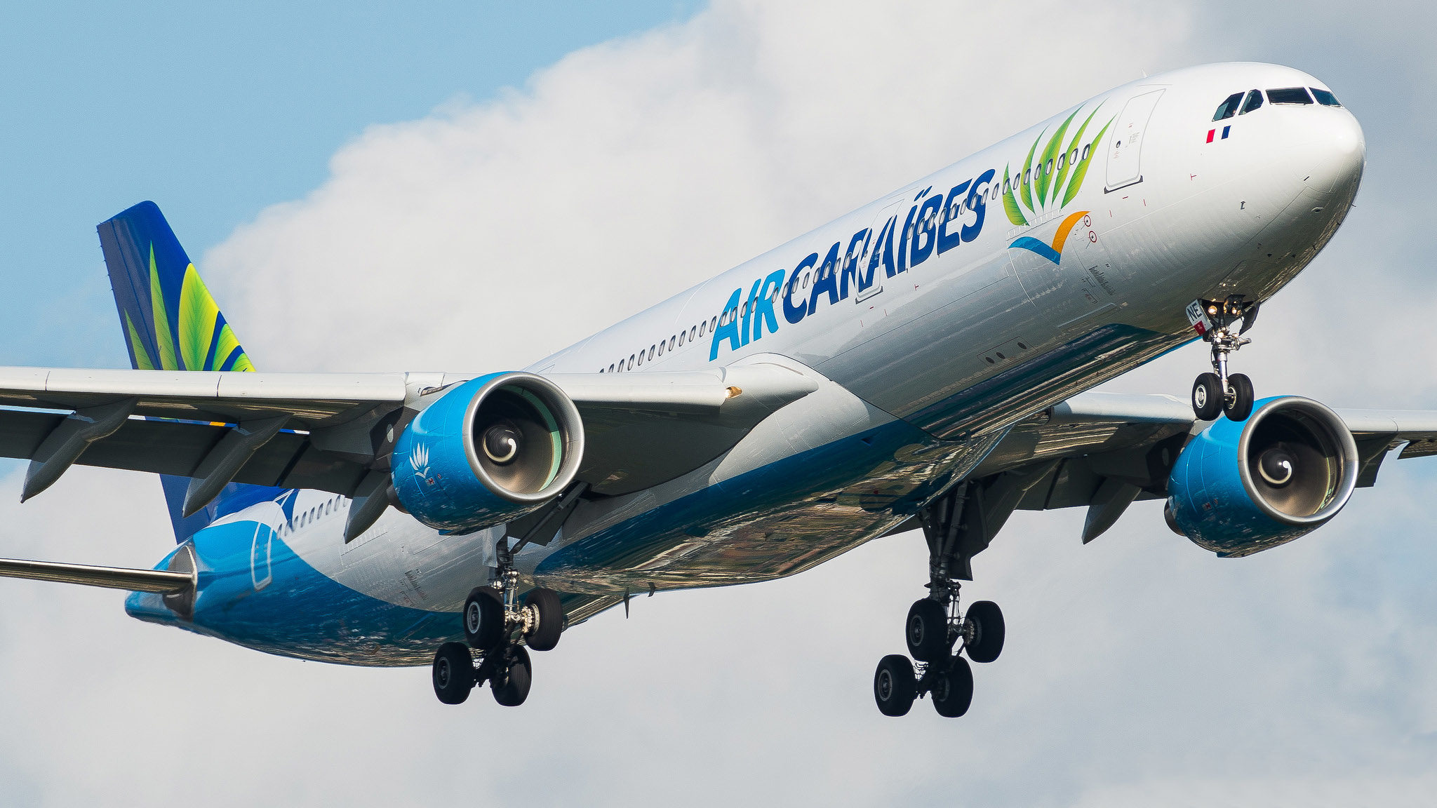 Air Caraïbes plus de vols et promotion entre Paris et SaintMartin