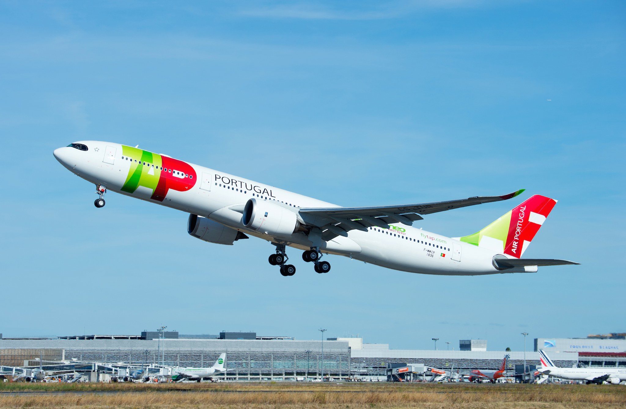 Reportage Tap Air Portugal Recoit Le 1er Airbus A330neo Aaf