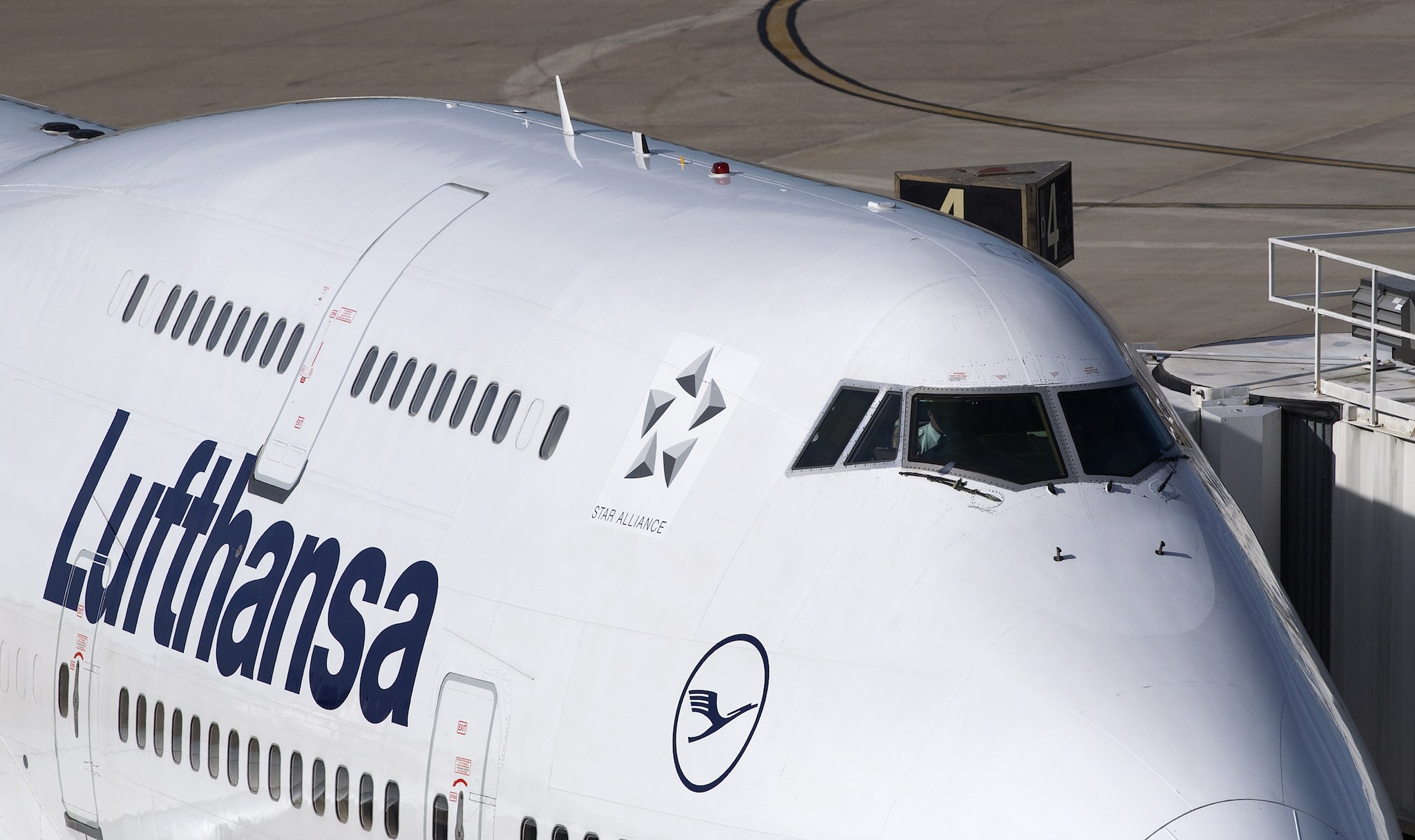 Boeing 747-400 Lufthansa Star Alliance