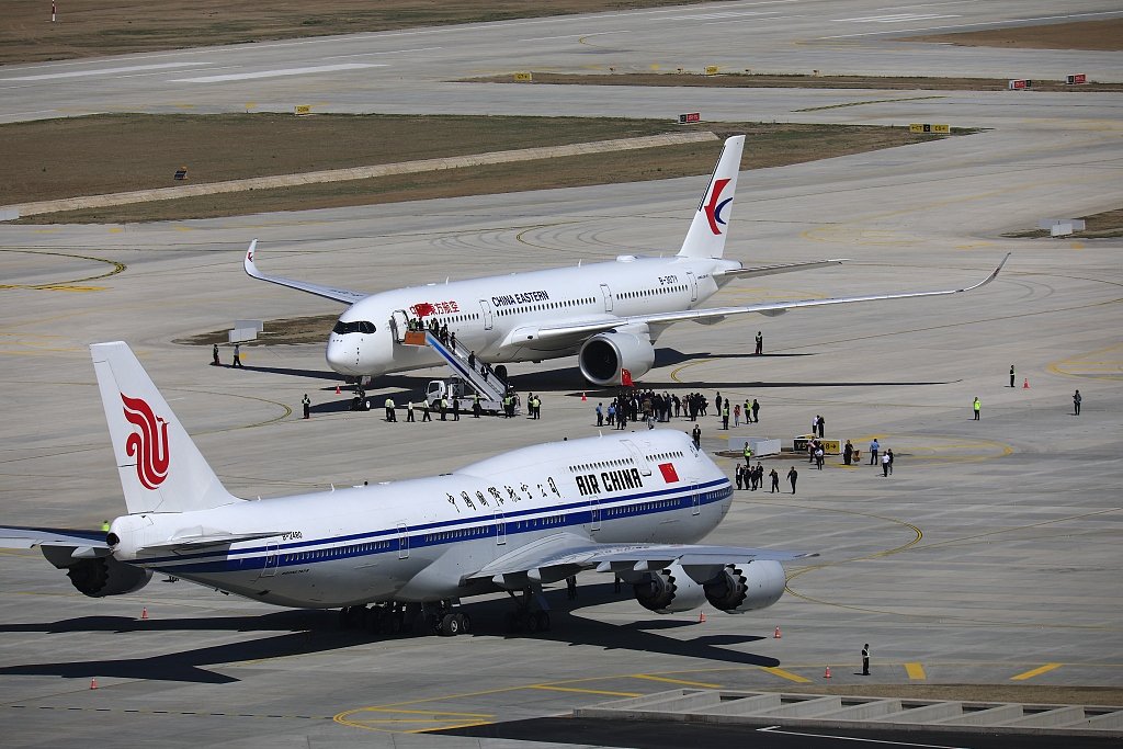 Gros-porteurs sur le tarmac de Beijing Daxing Airport