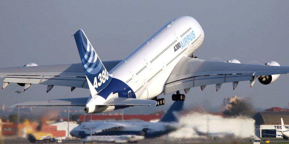 Airbus A380 au décollage de Toulouse