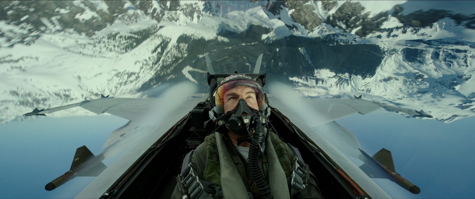 Tom Cruise, alias Maverik aux commandes d'un F/A-18 Hornet