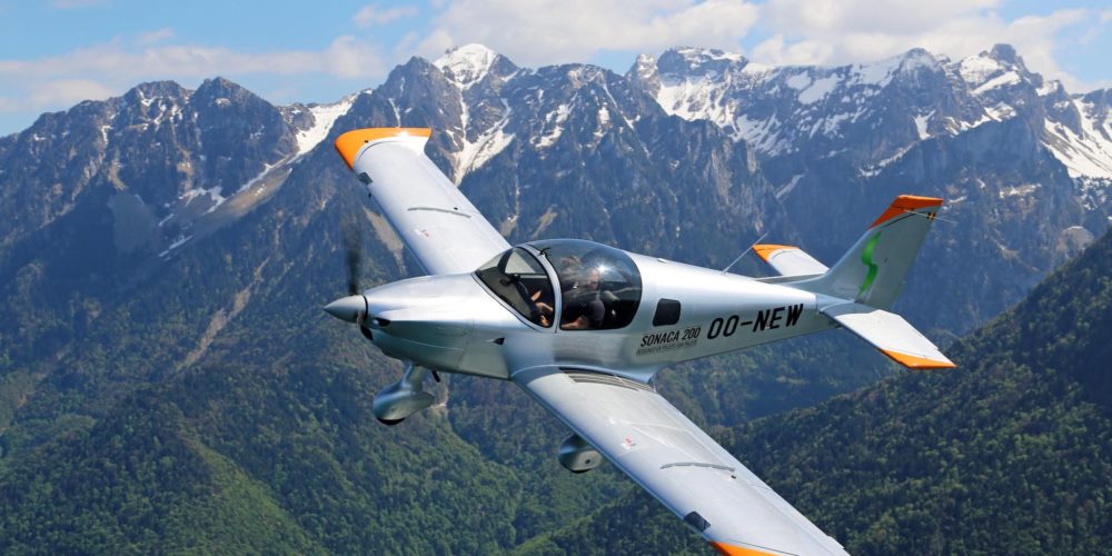 Sonaca 200 en vol de montagne en Suisse