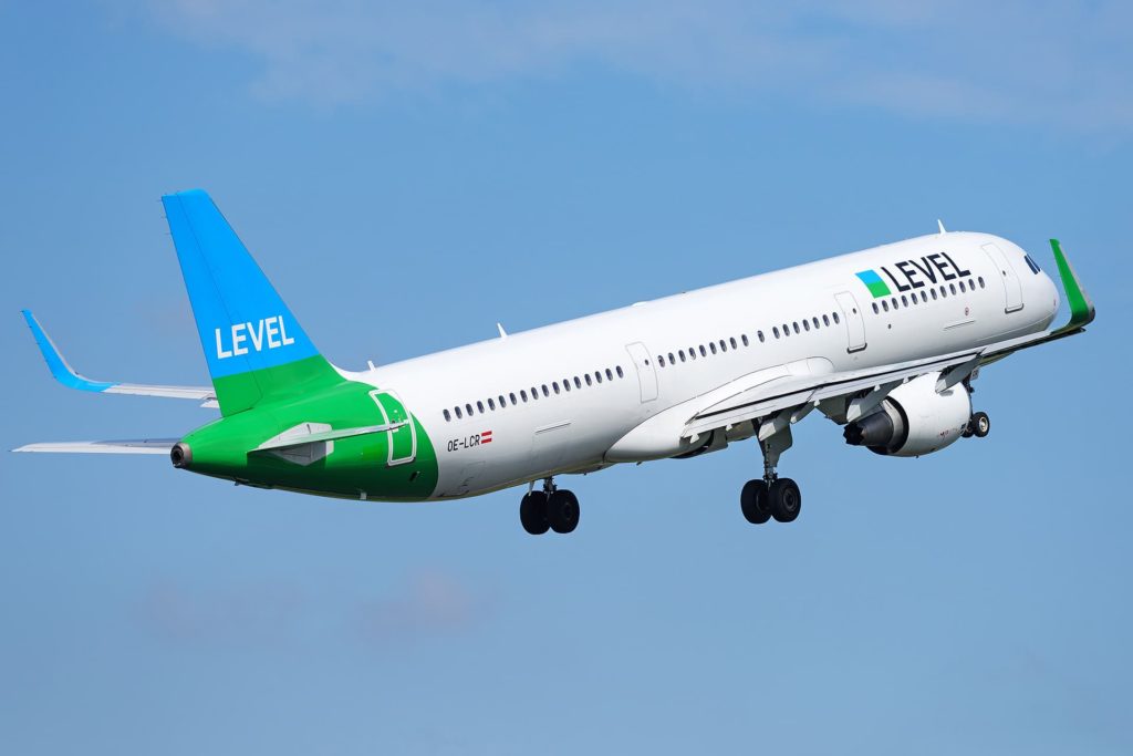 OE-LCR LEVEL Airbus A321-211(WL)