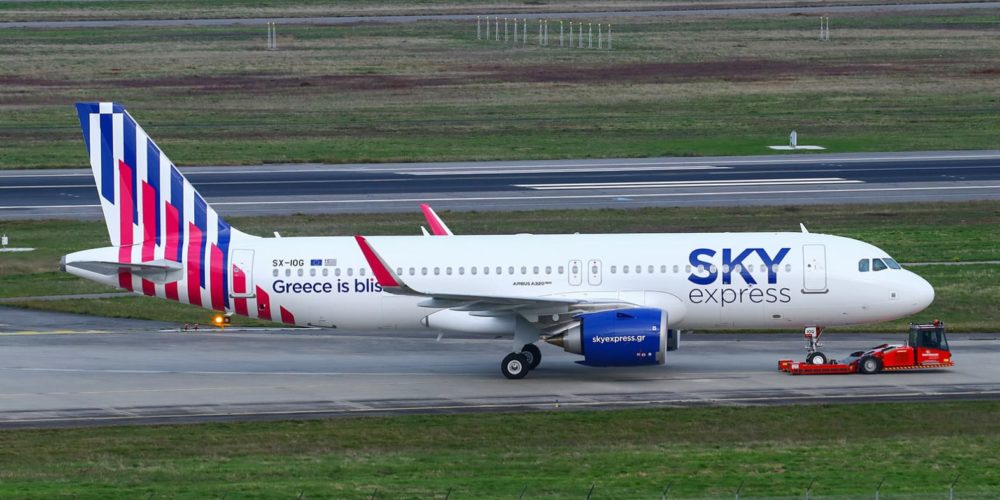 A320neo Sky Express [MSN 10083 / SX-IOG] le 26 novembre à Toulouse