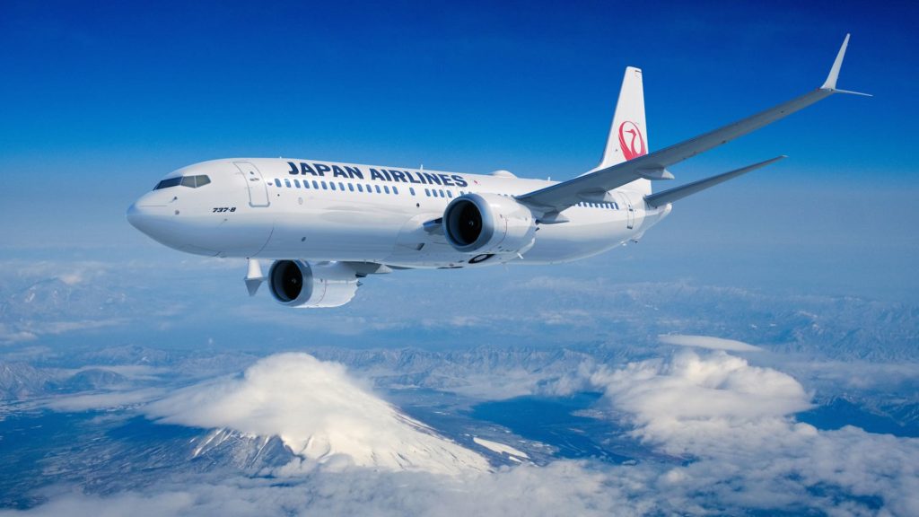 JAL 737 MAX 8