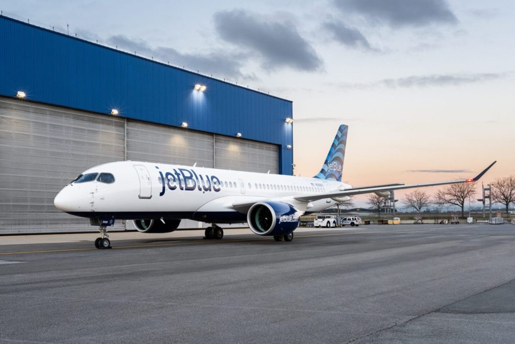 JetBlue Airbus A220 à JFK