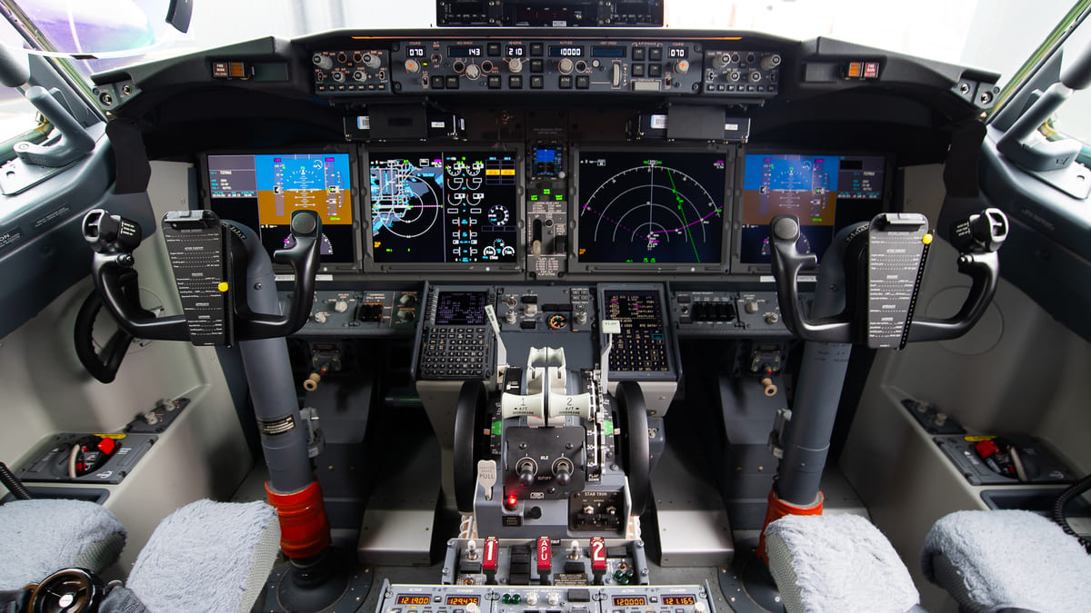 Cockpit 737 MAX 10