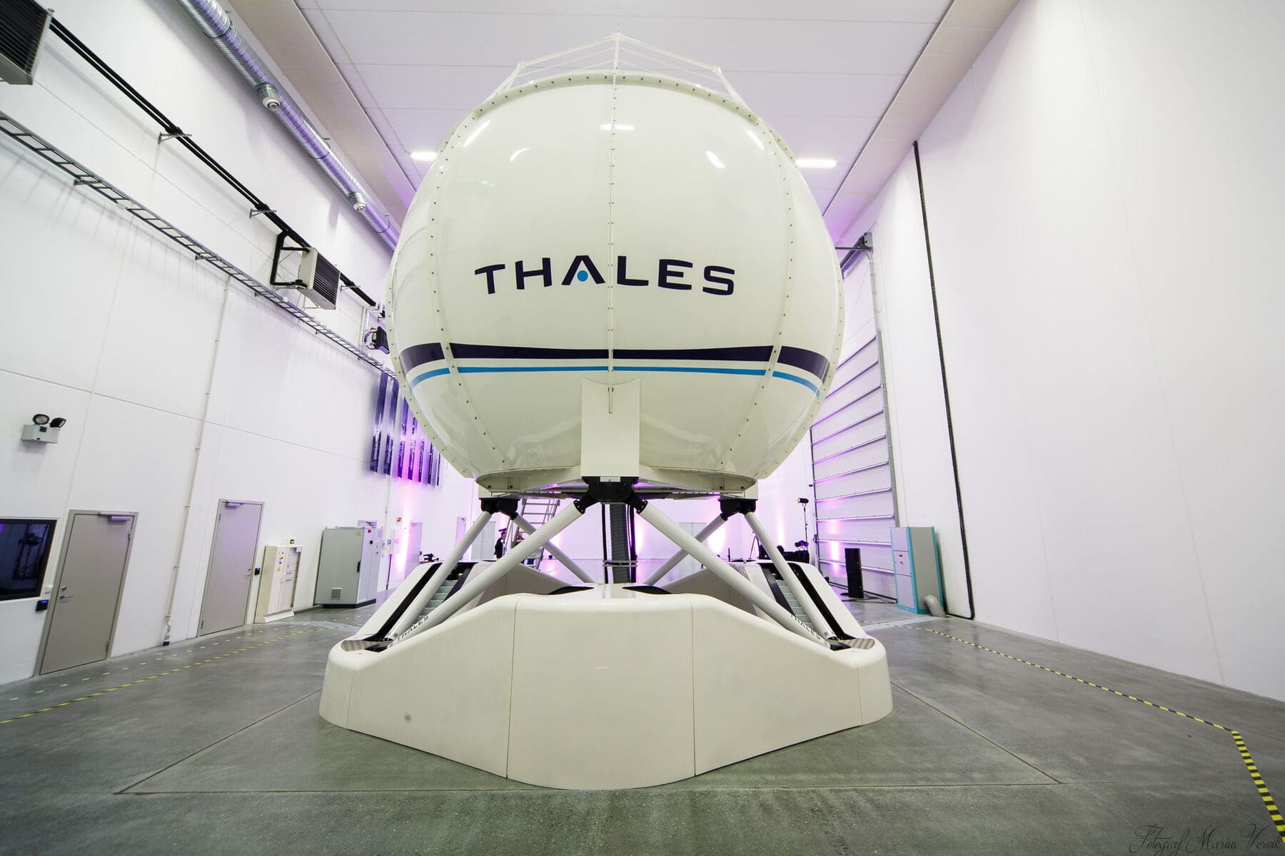 Simulateur de vol H145 Reality H de Thales