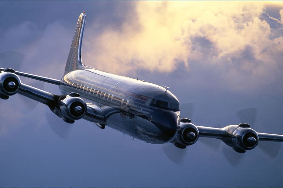 DC-6 (Red Bull)