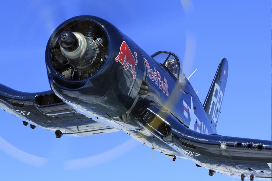 F4 Corsair (Red Bull)