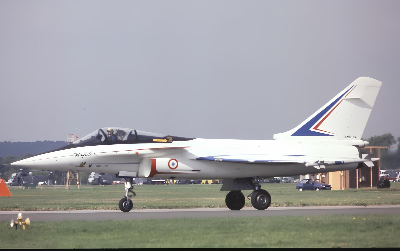 Dassault Rafale A A01 (cn A01) Prototype (Dassault) Farnborough (FAB / EGLF) UK - England, September 1988